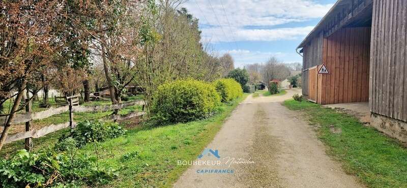 Terrain à SAINT-AGNE