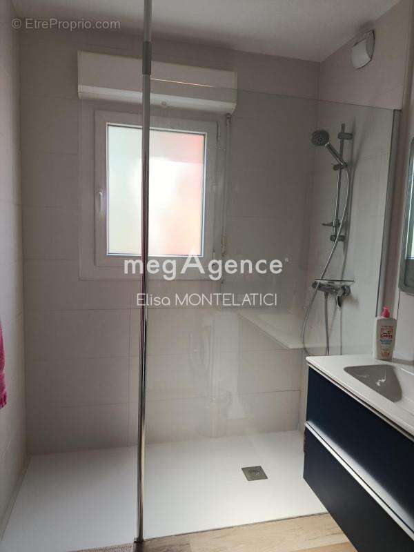 Appartement à COUTRAS