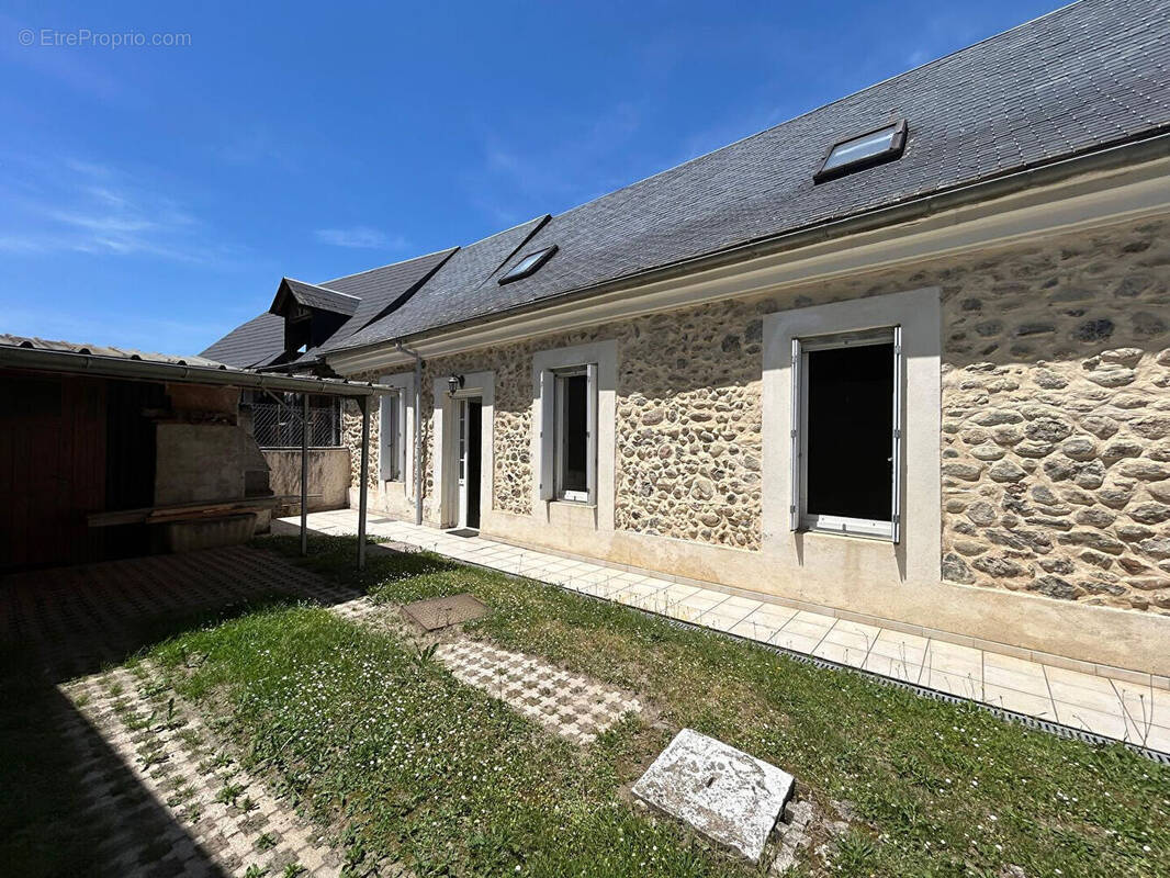 Maison à LOUBAJAC
