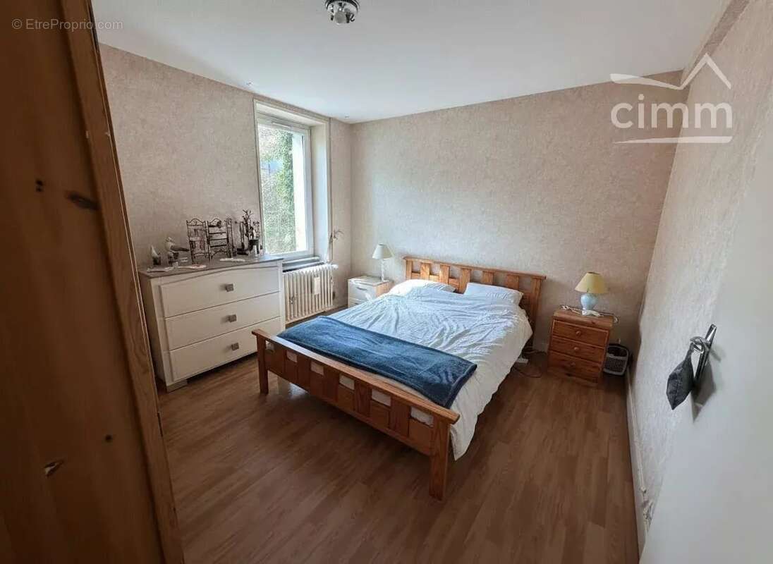 Maison à SAINT-CLAUDE-DE-DIRAY