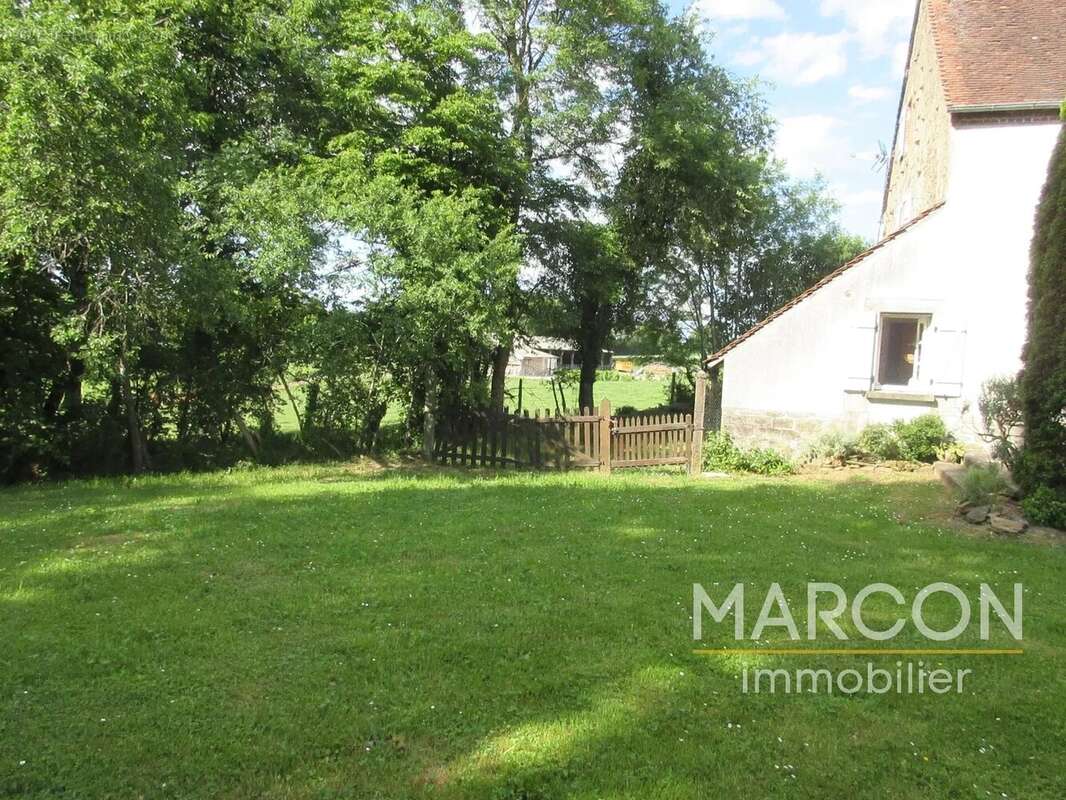 Maison à MAISON-FEYNE