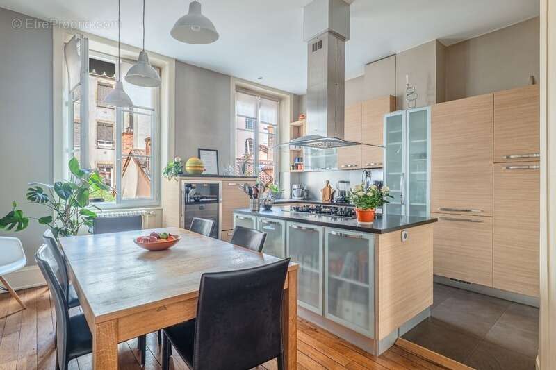 Appartement à LYON-6E