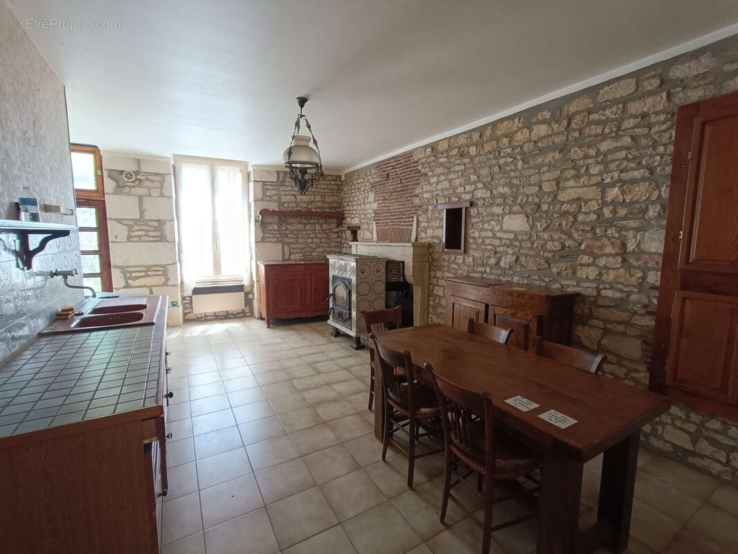 Maison à SANCERGUES