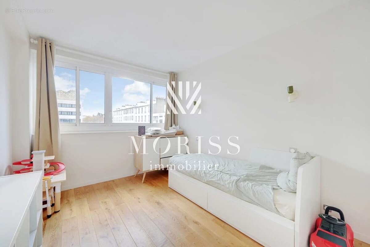 Appartement à LEVALLOIS-PERRET