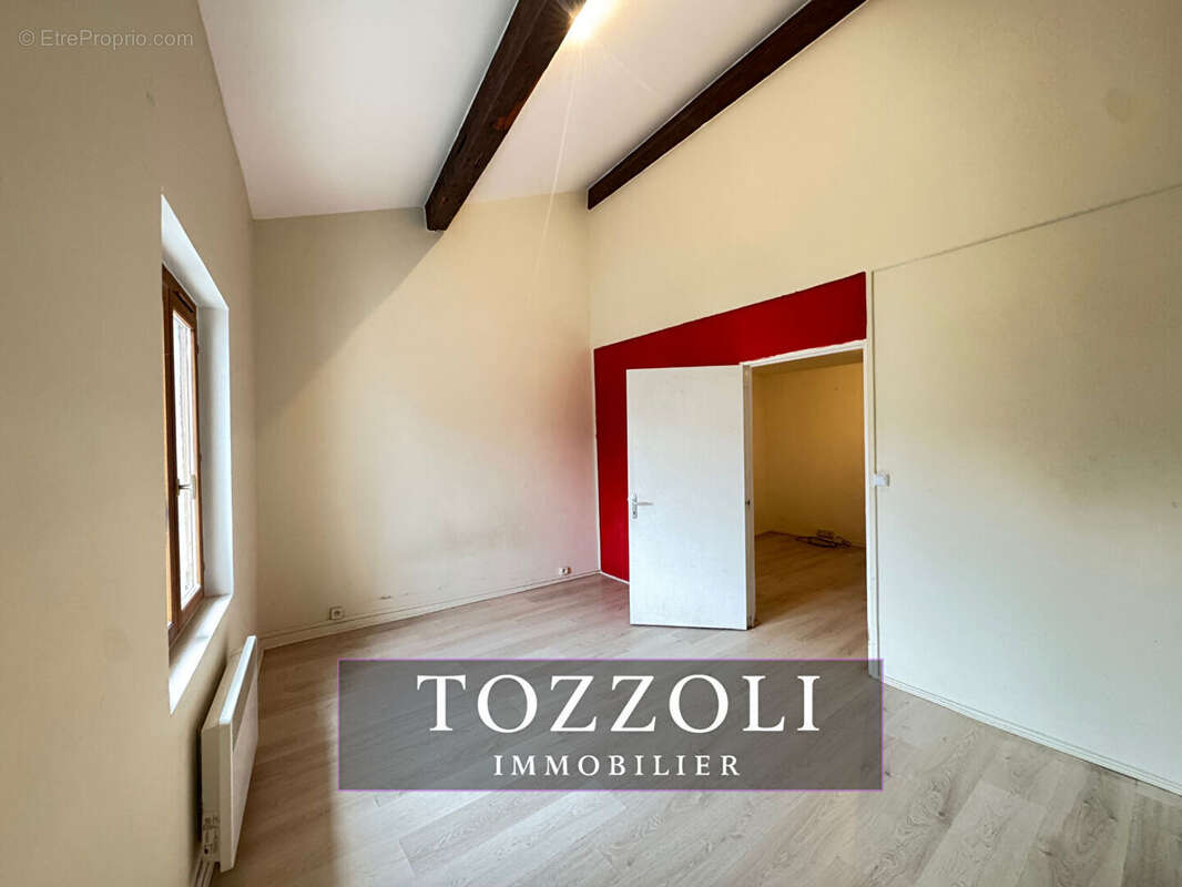 Appartement à SAINT-PIERRE-DE-CHANDIEU