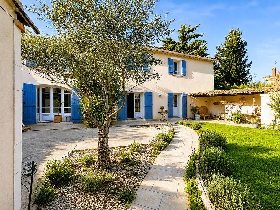 Maison à BOLLENE