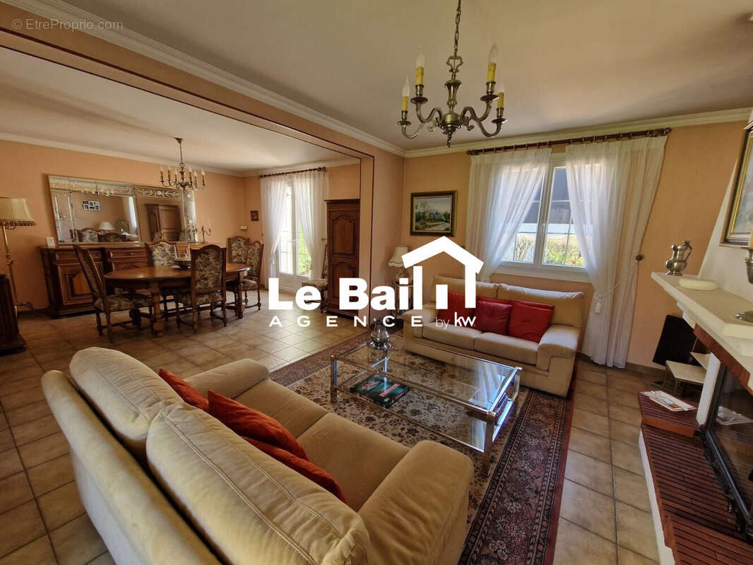 Maison 135 m² à Cergy  - photo 6