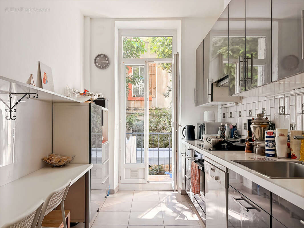 Appartement 79m² à marseille 4e arrondissement - photo 4