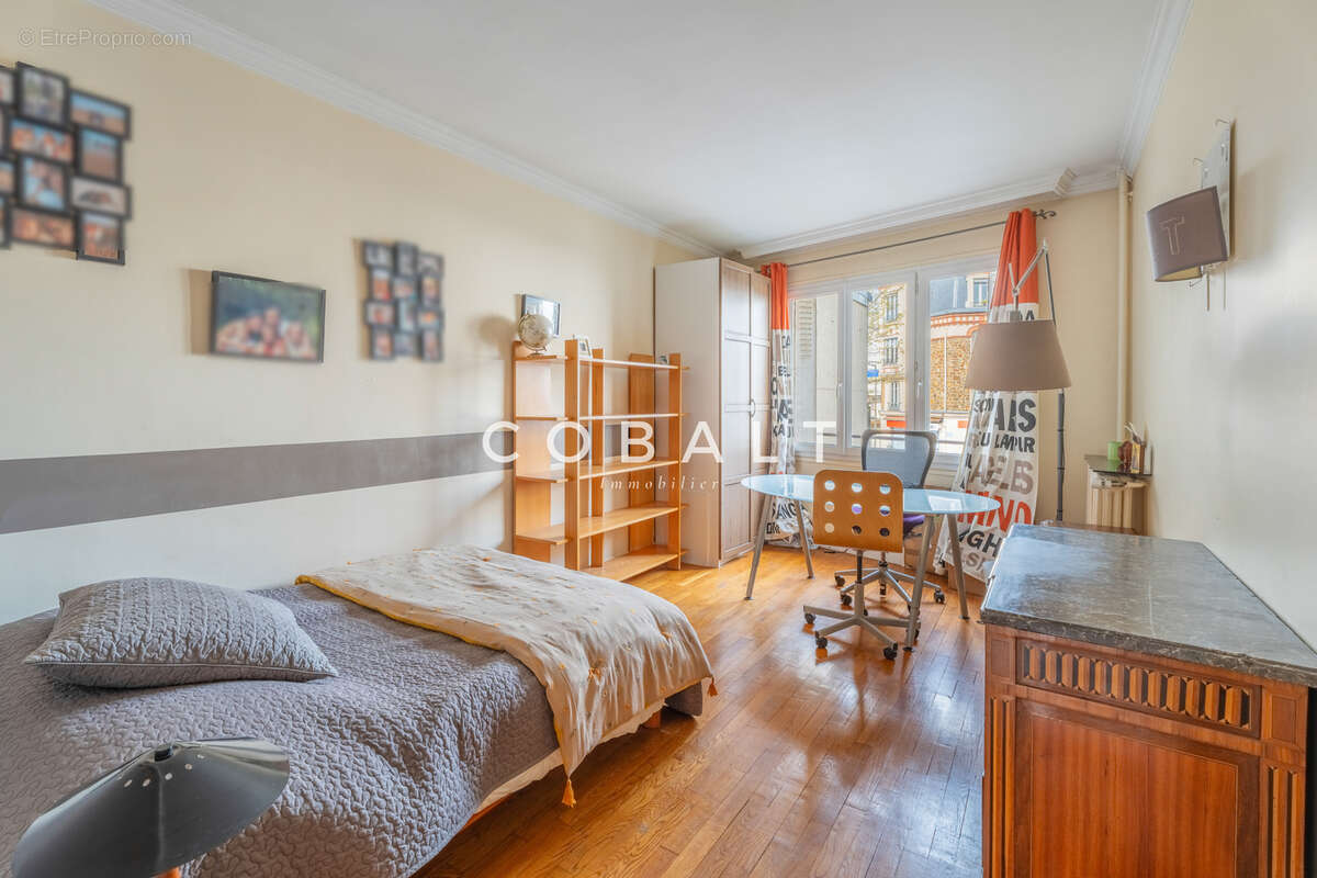 Appartement à SURESNES