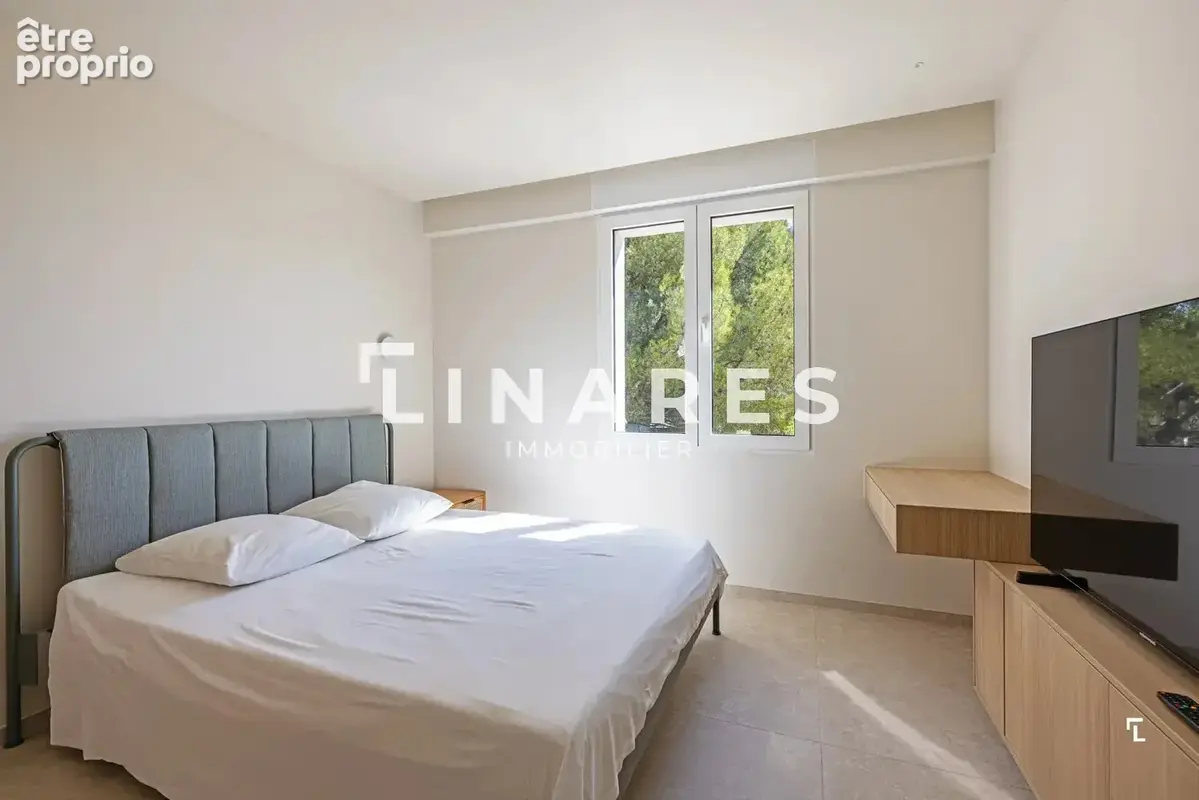 LA CALANQUE BLANCHE - Villa de 218 m²  - Extérieurs 37 m² - Terrain 800 m² - 13600 CASSIS - photo 19