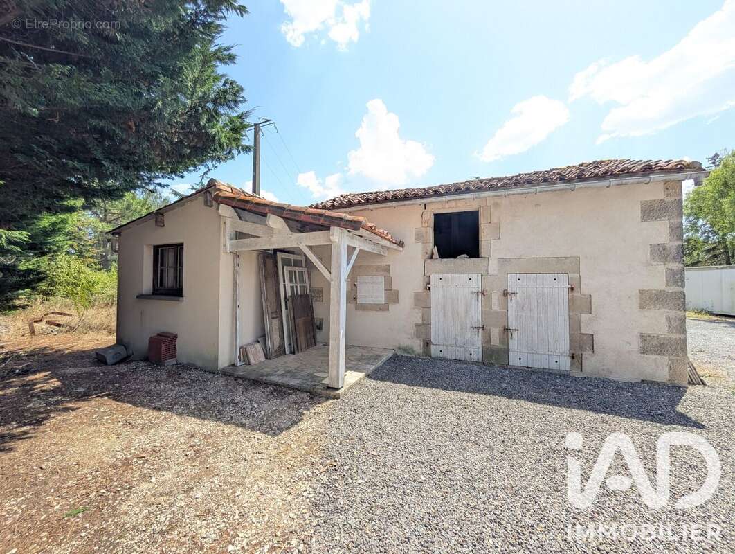 Appartement 200 m² à Sillars  - photo 4