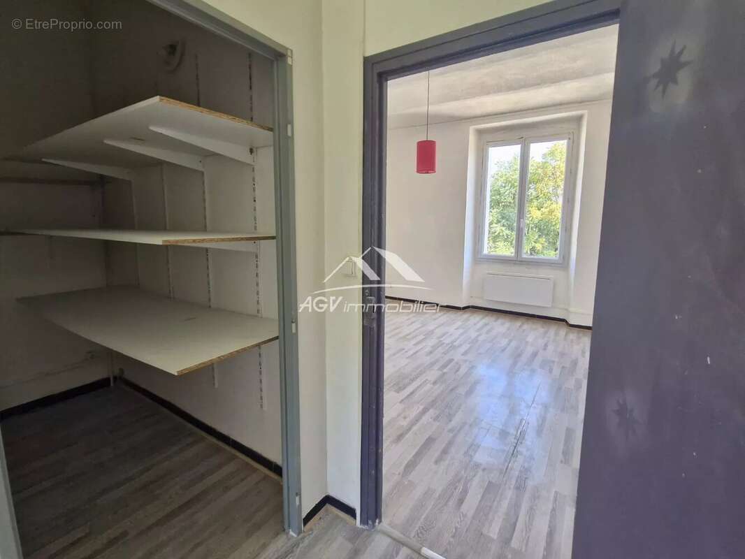 Appartement à MOLIERES-SUR-CEZE