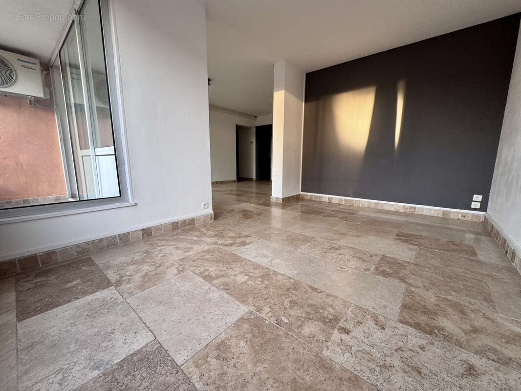 Appartement à MARSEILLE-9E