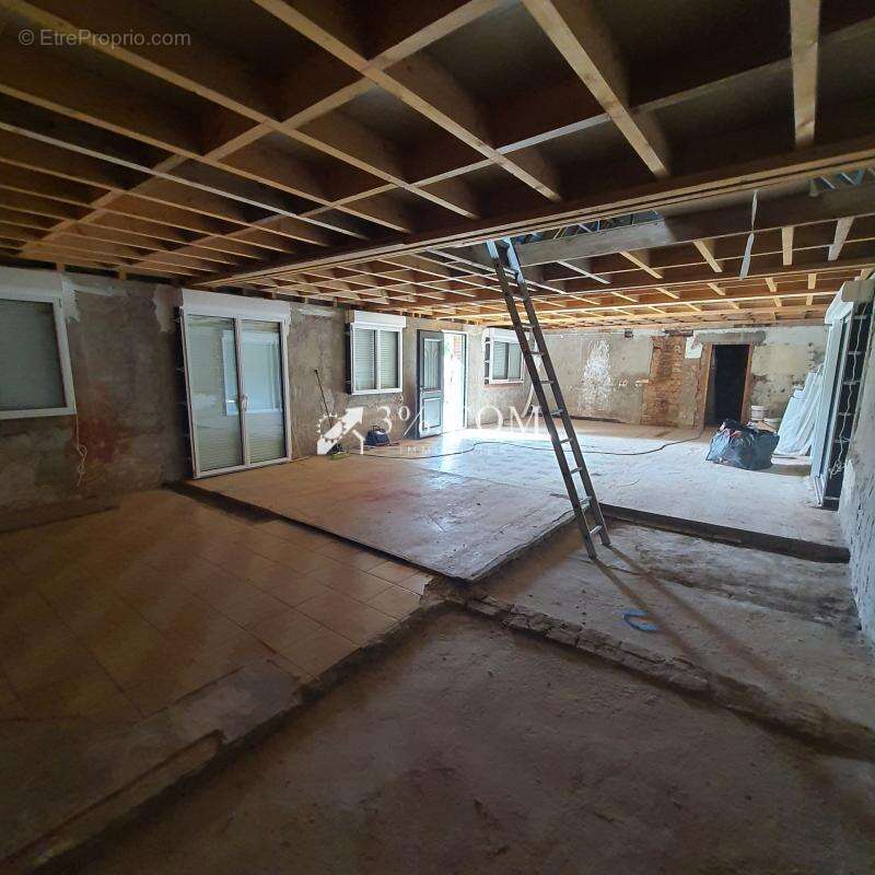 Maison à BUYSSCHEURE