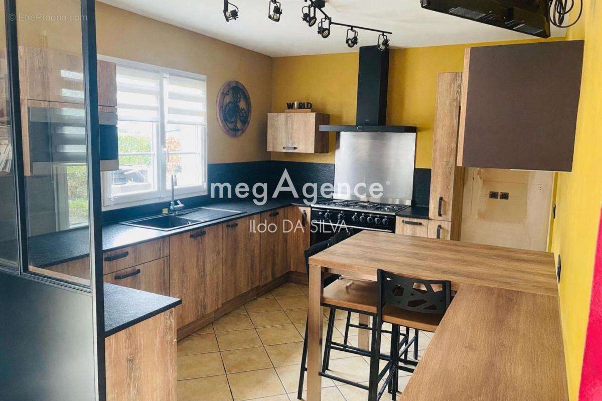 Maison à TOURS-EN-VIMEU