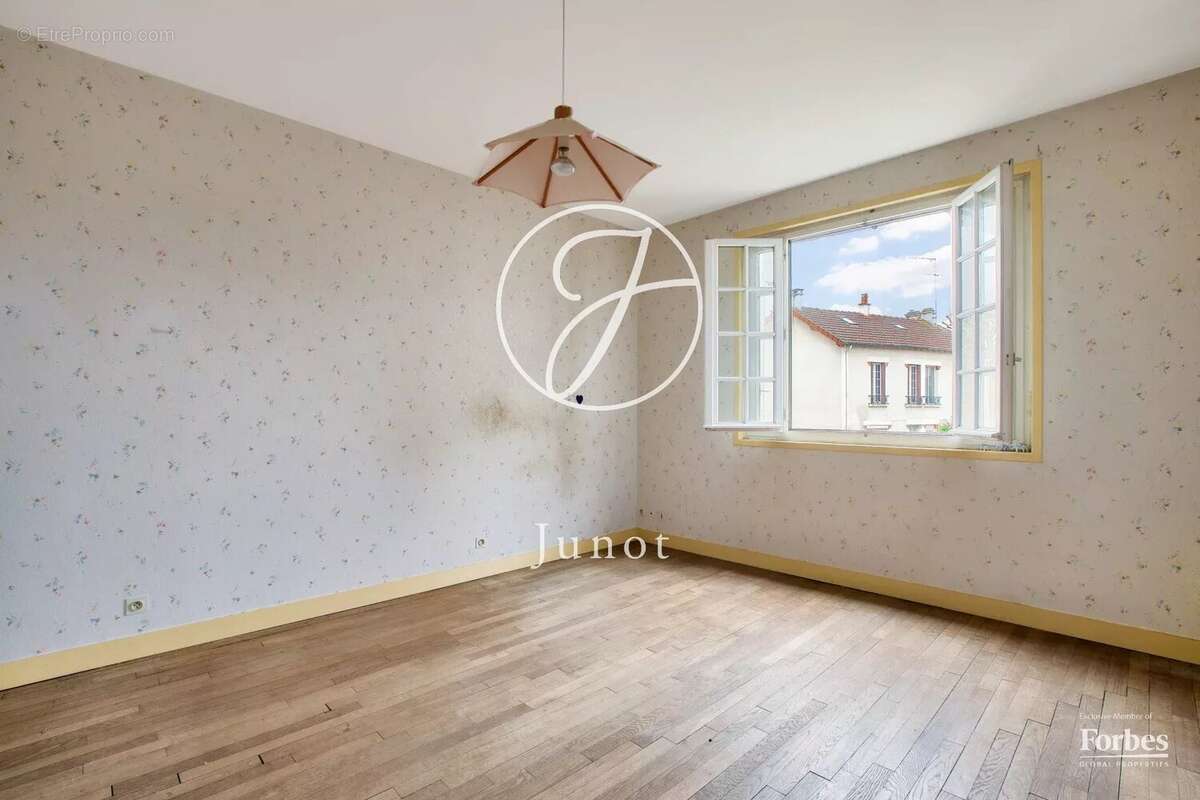Maison à LE VESINET