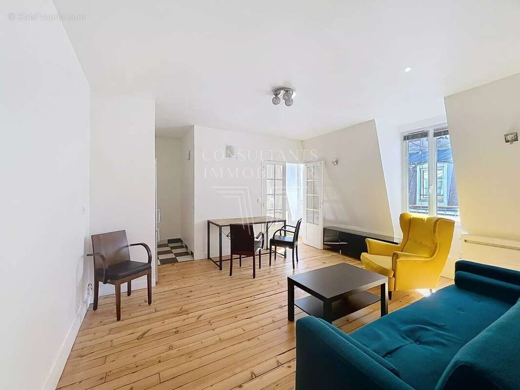 Appartement à PARIS-14E