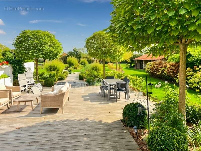 À vendre - hardinghen - propriété - surface totale - 690 m 2 -  maison principale 273 m2 -  2 gites - dépendance - garage - terr - photo 7
