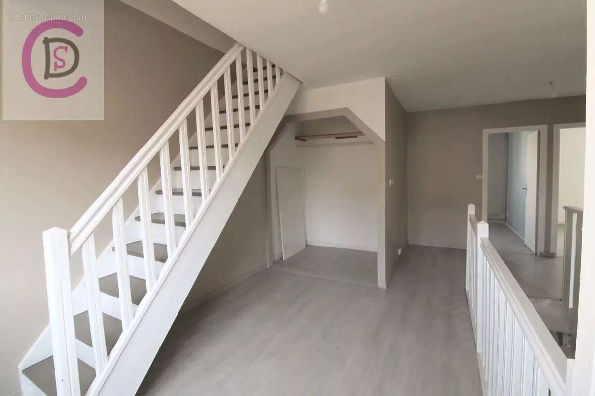 Maison à EQUEURDREVILLE-HAINNEVILLE