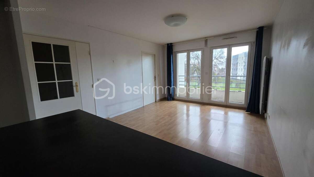 Appartement à CORBEIL-ESSONNES