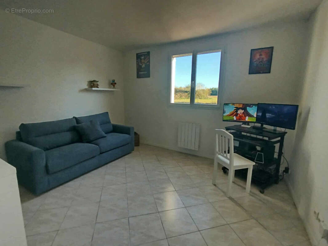 Maison à NEGREPELISSE