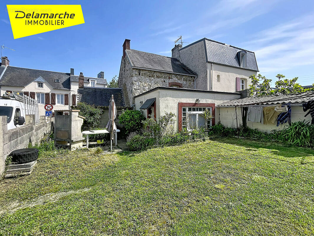 Maison à DONVILLE-LES-BAINS