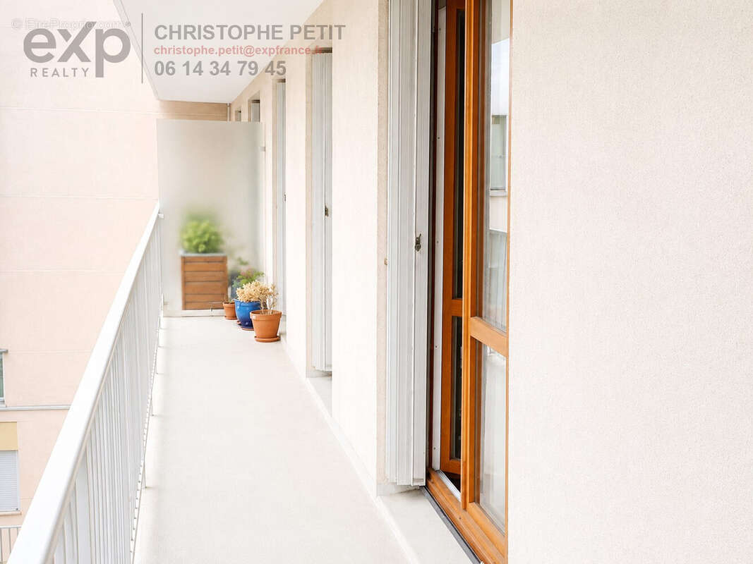 Appartement à FONTENAY-LE-FLEURY