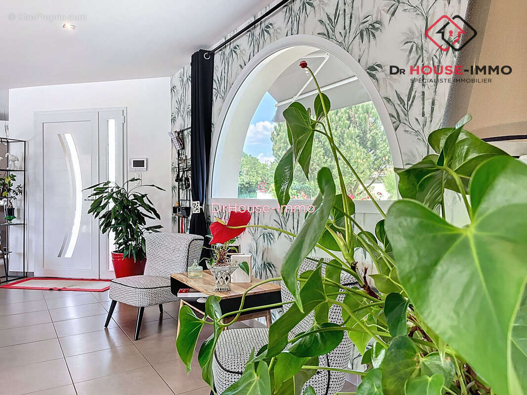 Maison à SAINT-LEON-SUR-L&#039;ISLE