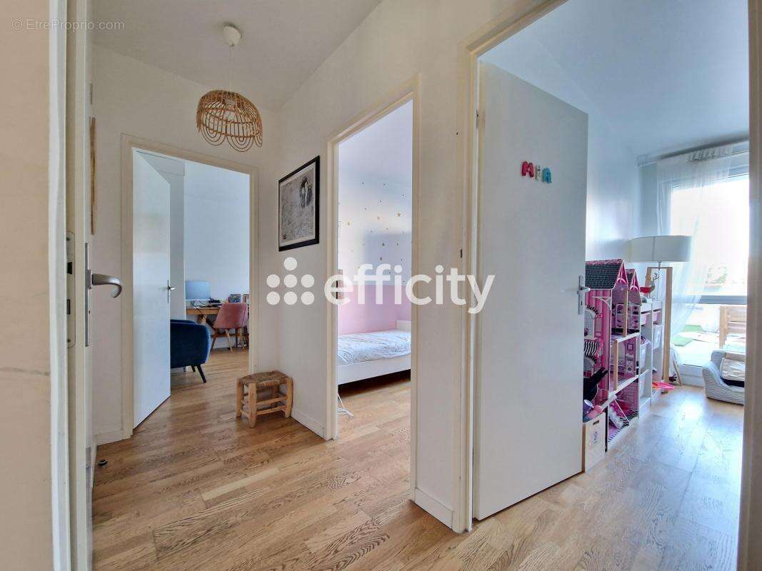 Appartement à ASNIERES-SUR-SEINE
