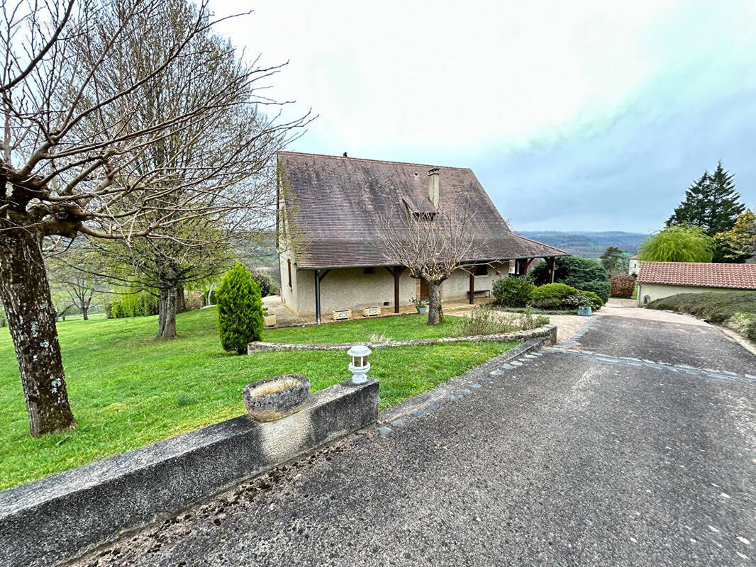 Maison à BELMONT-BRETENOUX