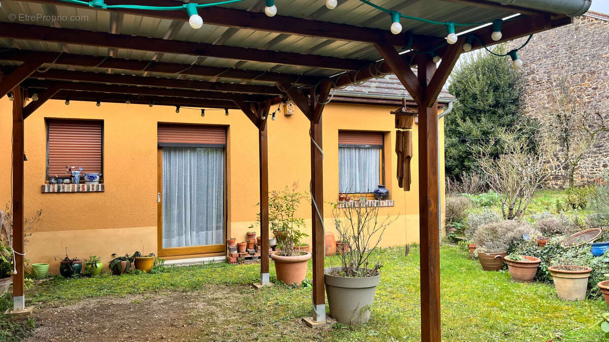 Maison à SAINT-SAUVEUR-EN-PUISAYE