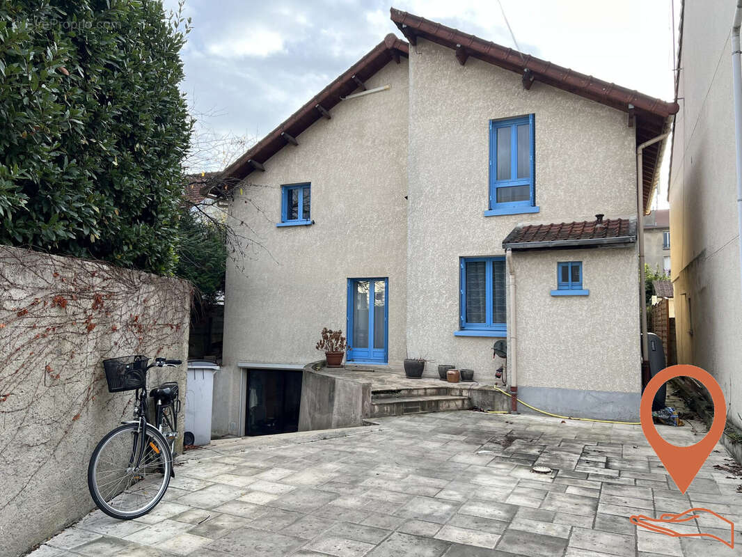 Maison à SARTROUVILLE