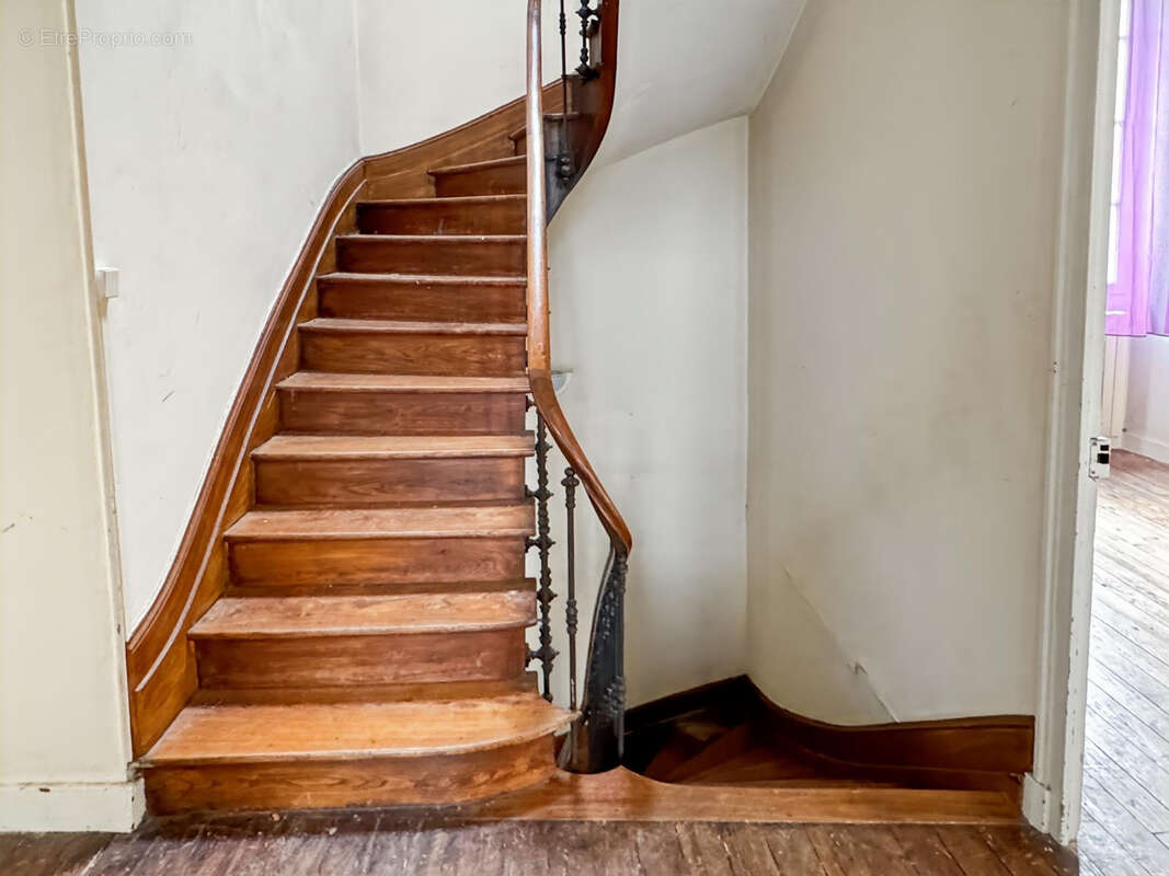 Maison à BOURG-DU-BOST