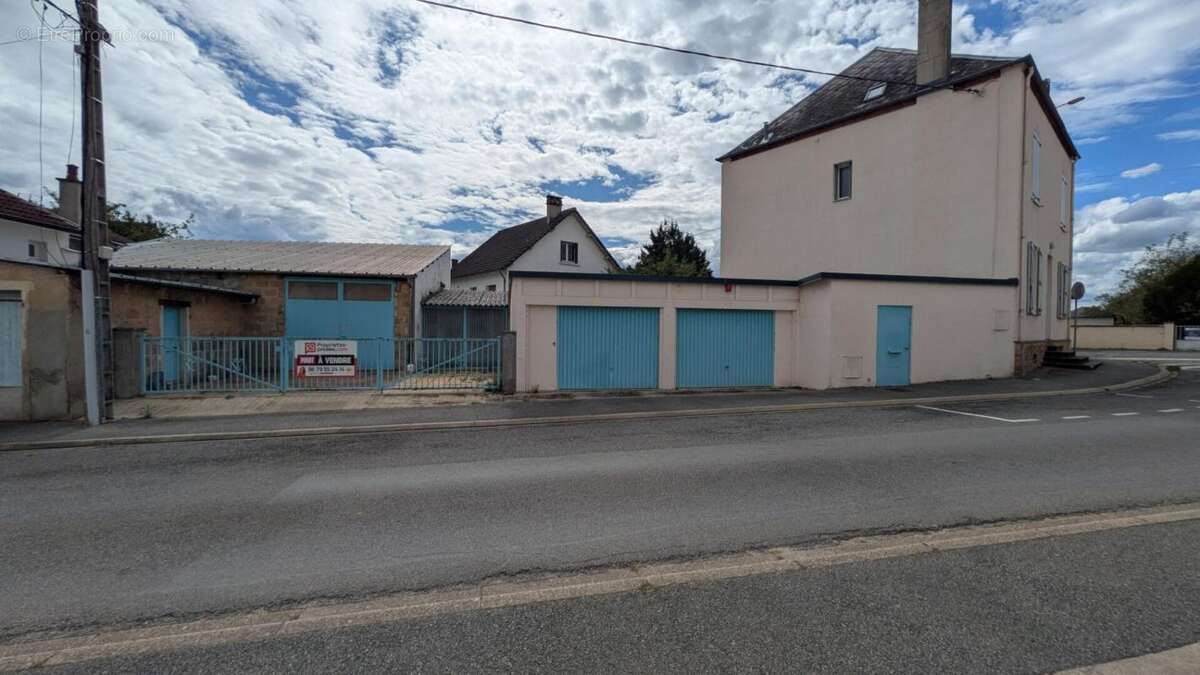 Maison à VARENNES-SUR-ALLIER