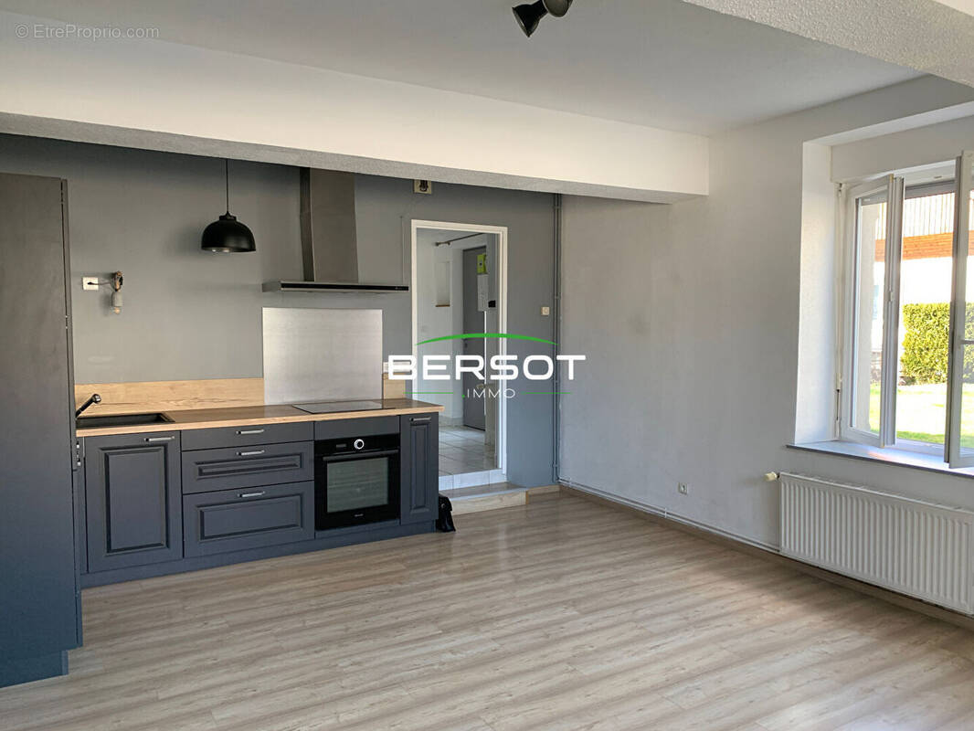 Appartement à ARC-SOUS-CICON