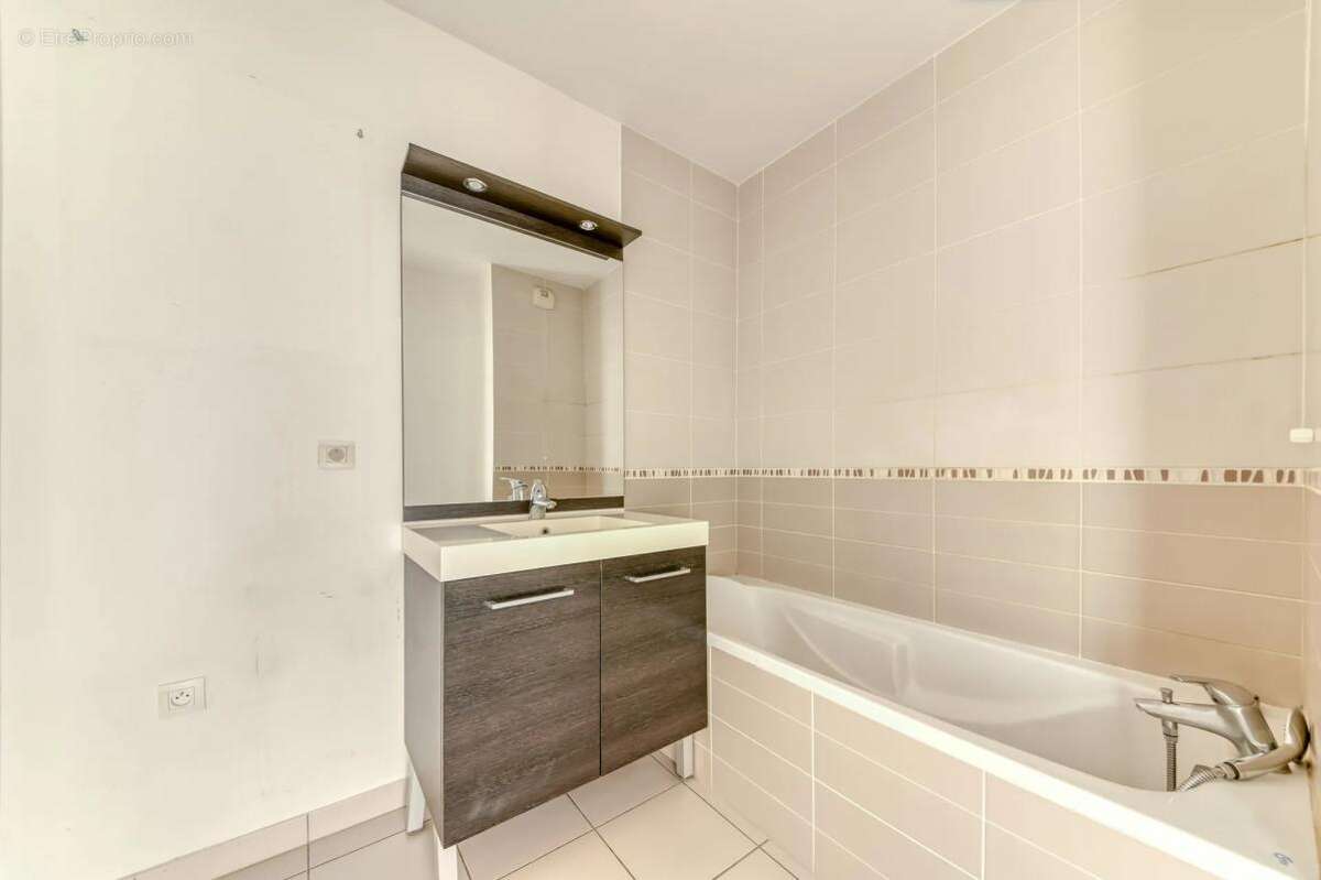 Appartement à LYON-8E