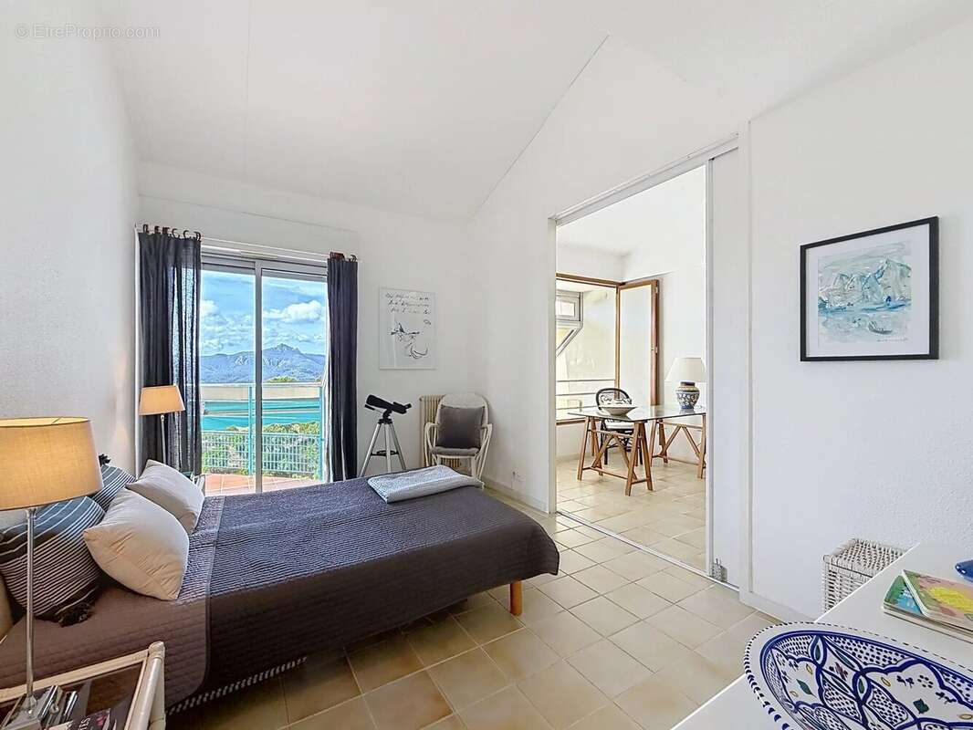 Appartement à MANDELIEU-LA-NAPOULE