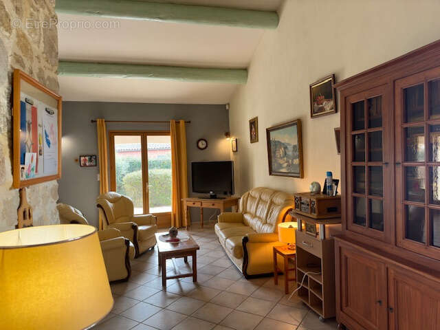 Maison à PERNES-LES-FONTAINES