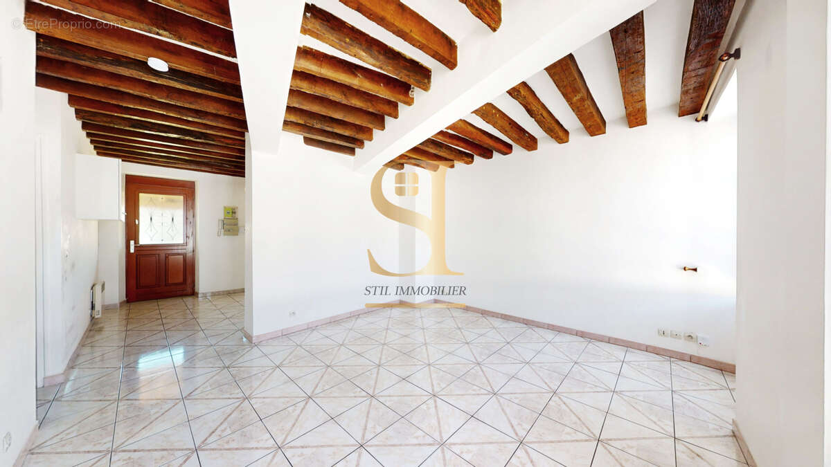 Appartement à HERICY