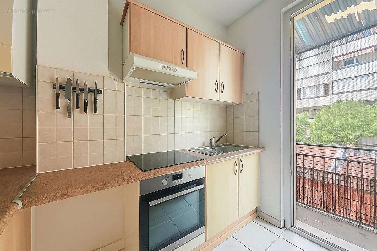 Appartement à TOUET-DE-L&#039;ESCARENE