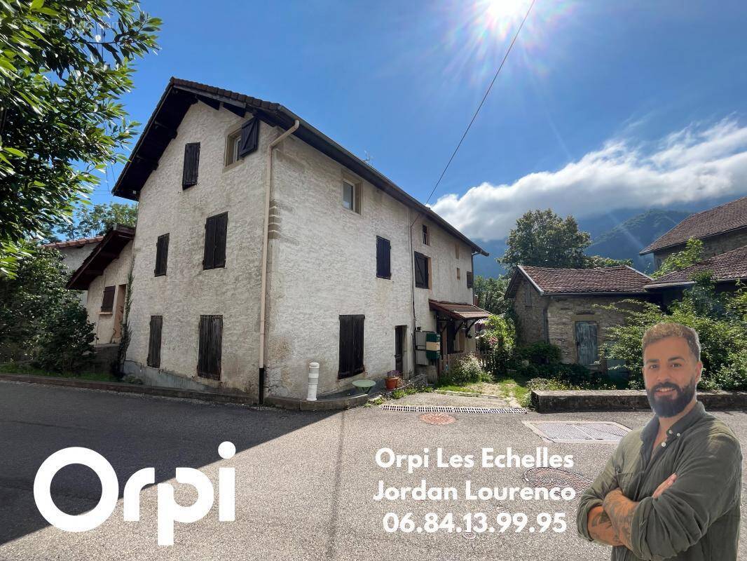 Maison à SAINT-JULIEN-DE-RAZ