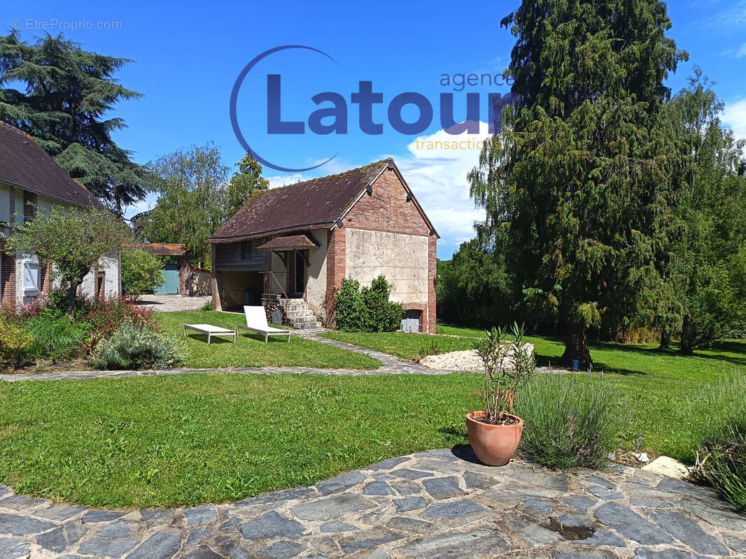 Maison ancienne avec grange en dependance - photo 14