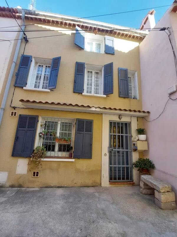 Maison à SIX-FOURS-LES-PLAGES