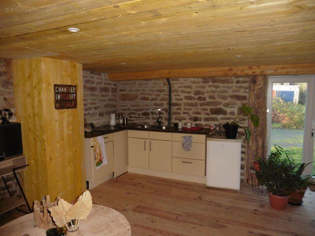 Maison à SAINT-THURIEN