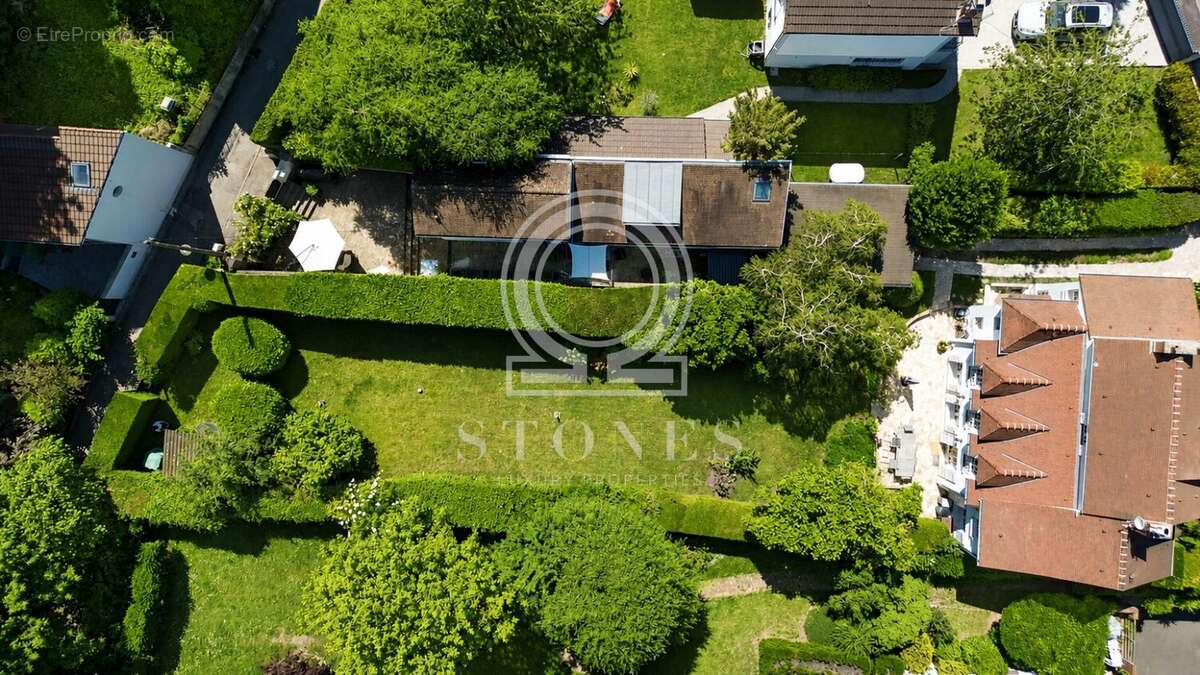 Maison 203 m² à Louveciennes  - photo 4