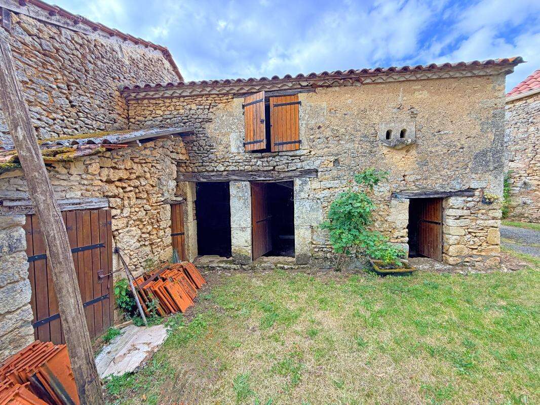 Maison avec dépendances - photo 15