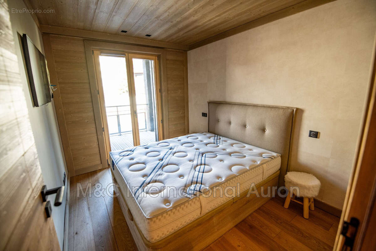 Appartement à SAINT-ETIENNE-DE-TINEE