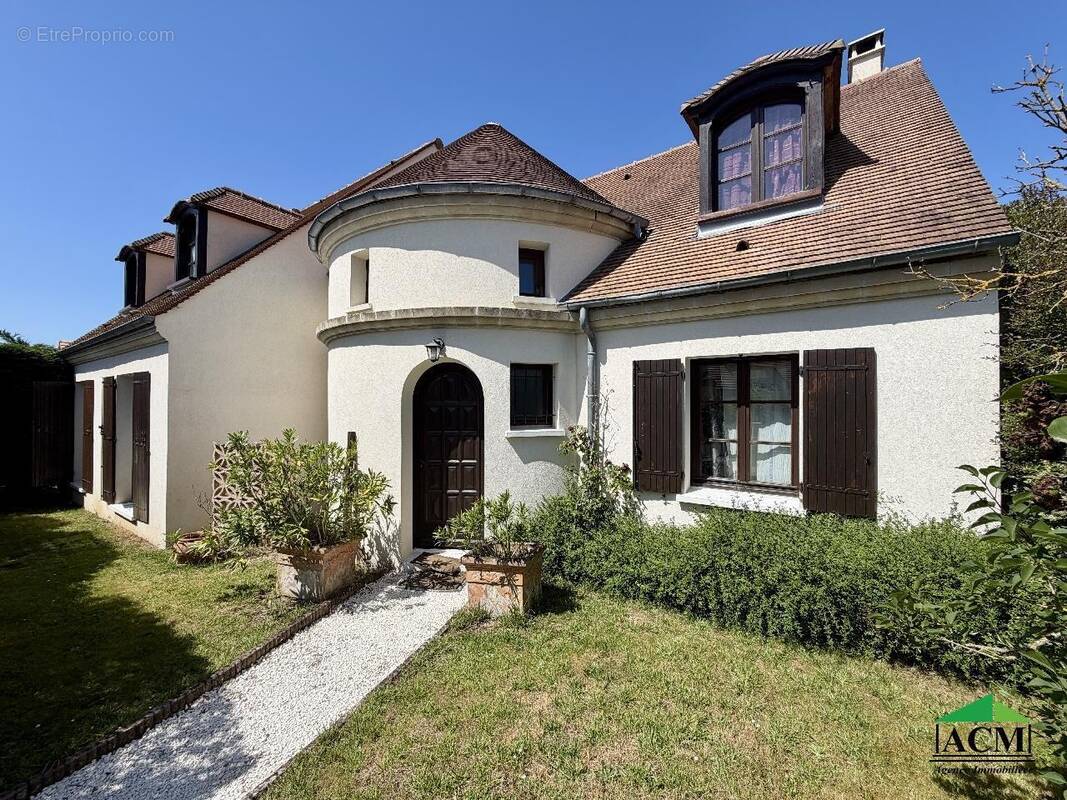 Maison à MERY-SUR-OISE