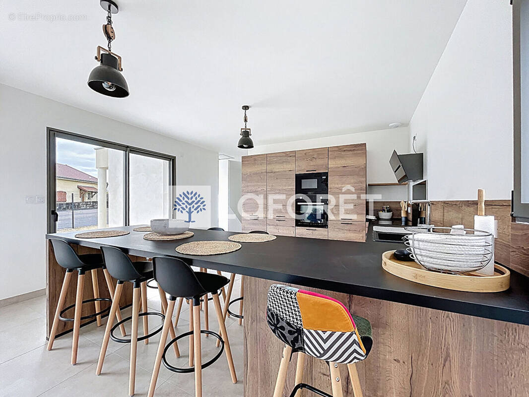 Maison à BOURGOIN-JALLIEU