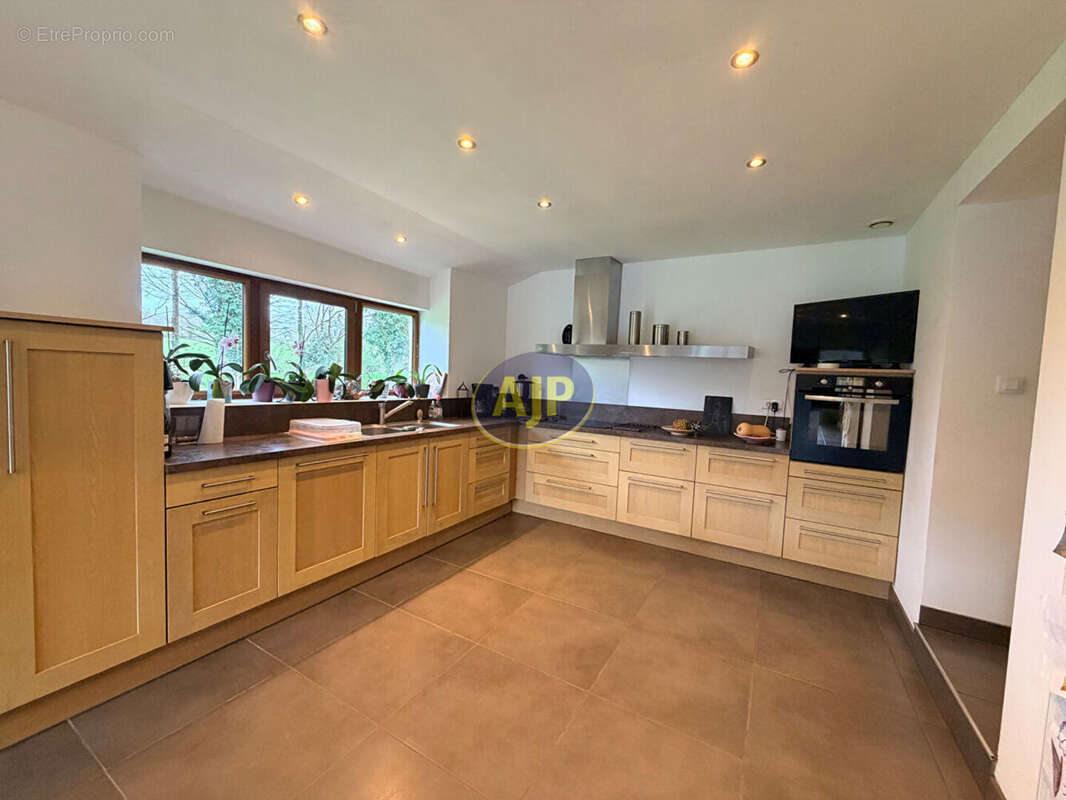 Maison à GRAND-FOUGERAY